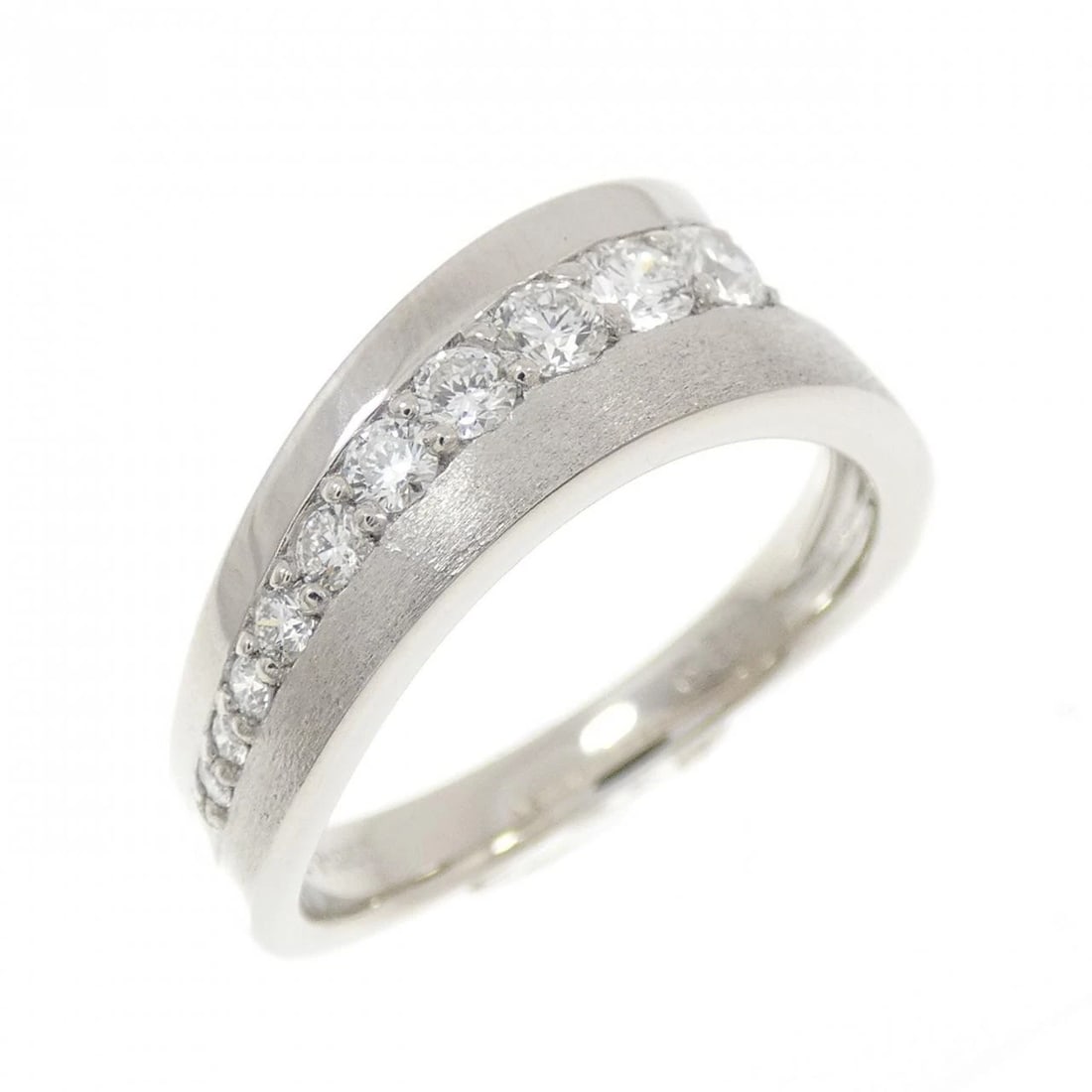 PT950 DIAMOND RING: PT950 Diamond Ring Brand: Unbranded Type/Style: Diamond Ring Material: PT950, Main Stone/Creation Natural Color: Silver Size: US 6 1/4 Accessories: None Accessories Notice: When purchasing pre-owned