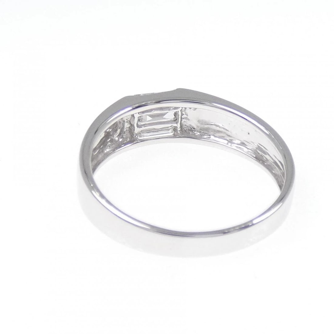 K18WG DIAMOND RING - 3