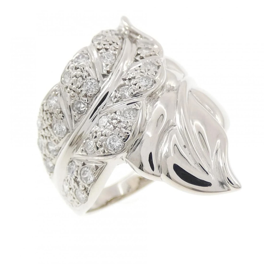 PT900 LEAF DIAMOND RING: PT900 Leaf Diamond Ring Brand: Unbranded Type/Style: Diamond Ring Material: Platinum900, Main Stone/Creation Natural Color: Platinum Size: US 7 Accessories: None Accessories Notice: When p