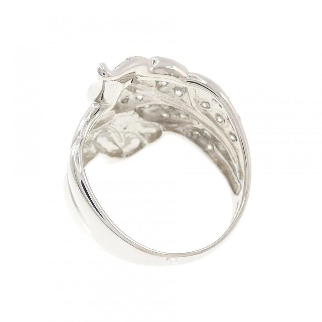 PT900 LEAF DIAMOND RING - 3