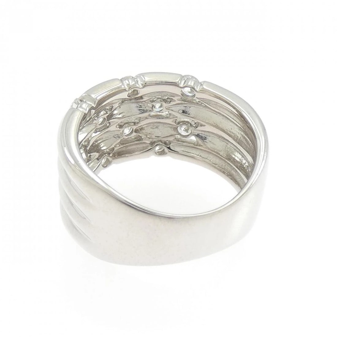 K18WG DIAMOND RING - 3