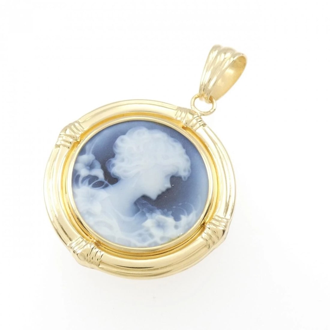 K18YG AGATE CAMEO PENDANT: K18YG Agate Cameo Pendant Brand: Unbranded Type/Style: Agate Cameo Pendant/Brooch Material: K18YG, Main Stone/Creation Menou Kameo Color: Yellow gold Size: Actual Size Approx. length x width: 40.3mm