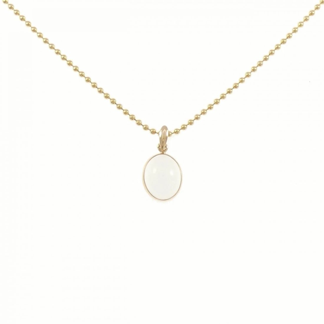 K18YG MOONSTONE NECKLACE: K18YG Moonstone Necklace Brand: Unbranded Type/Style: Moonstone Necklace Material: K18YG, Main Stone/Creation Moonstone Color: Yellow Gold Size: 40cmActual Size Pendant length approx. x width