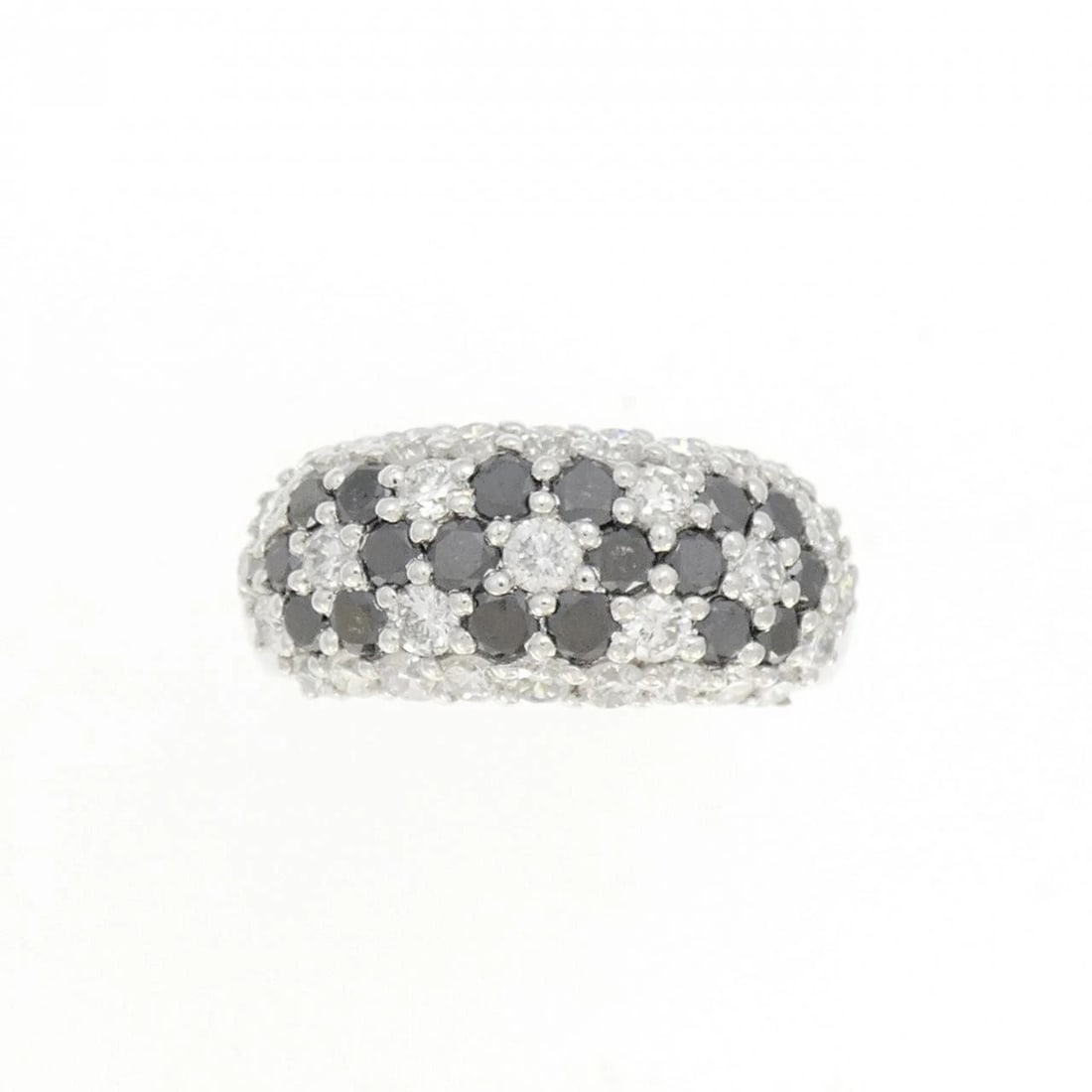 K18WG FLOWER DIAMOND RING: K18WG Flower Diamond Ring Brand: Unbranded Type/Style: Diamond Ring Material: K18WG, Main Stone/Creation Natural Color: White gold Size: US 7 Accessories: None Accessories Notice: When purchasing