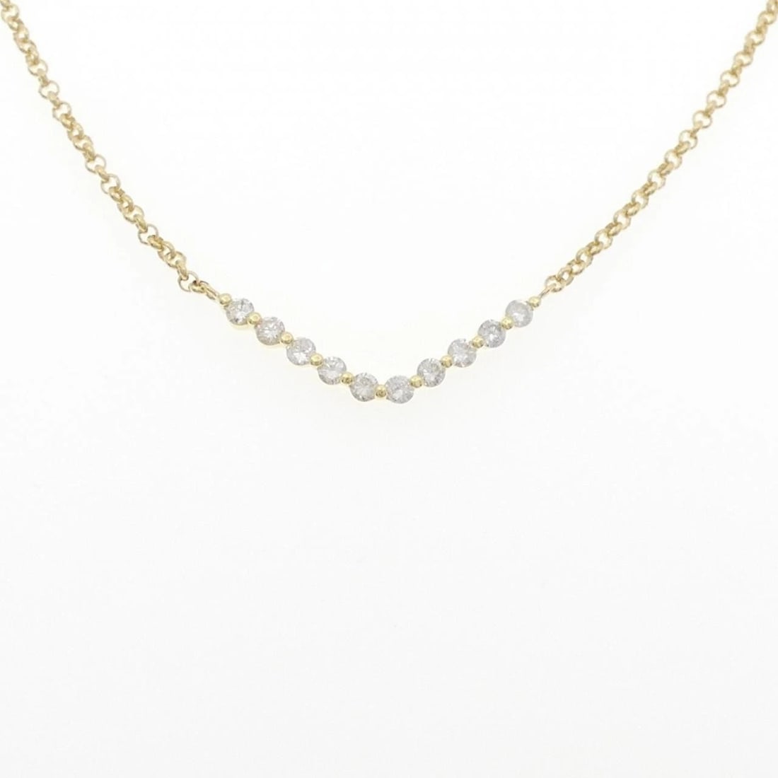 18K YELLOW GOLD DIAMOND NECKLACE: 18K Yellow Gold Diamond Necklace Brand: Unbranded Type/Style: Diamond Necklace Material: K18YG, Main Stone/Creation Natural Color: Yellow gold Size: Actual Size Pendant length approx. x width