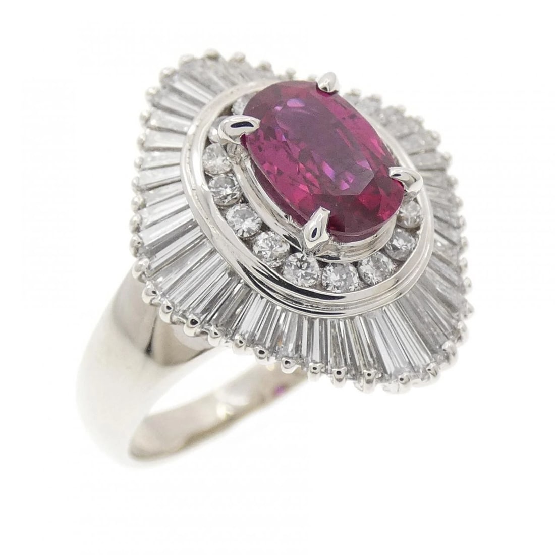 PT900 RUBY RING (1 of 2)