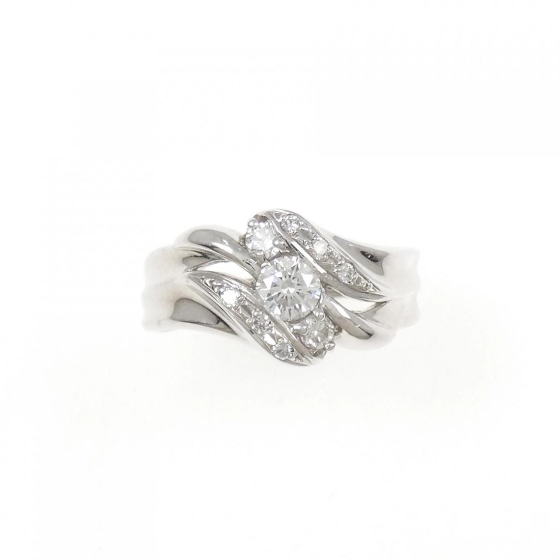 PT DIAMOND RING: PT Diamond Ring Brand: Unbranded Type/Style: Diamond Ring Material: PT, Main Stone/Creation Natural Color: Silver Size: US 6 1/4 Accessories: None Accessories Notice: When purchasing pre-o