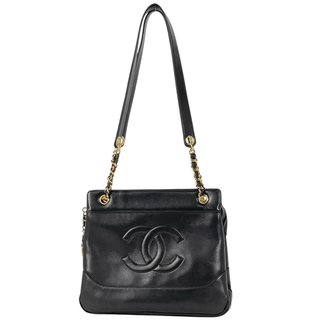 CHANEL (INTERLOCKING) CC LOGO CHAIN TOTE BAG TOTE BAG: CHANEL (Interlocking) CC logo Chain Tote Bag Tote Bag Brand: CHANEL Type/Style: Tote Bag Material: leather Color: Black Size: Width 30cm(11.8") Height 26cm(10.2") Depth 9.5cm(3.7") Accessories: No