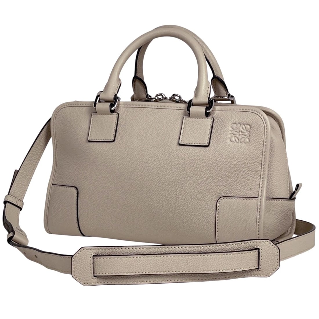 LOEWE 28 ANAGRAM LOGO 2-WAY SHOULDER BAG HAND BAG: LOEWE 28 Anagram Logo 2-Way Shoulder Bag Hand Bag Brand: LOEWE Type/Style: Hand Bag Material: leather Color: Beige Size: Width 28.5cm(11.2") Height 17cm(6.7") Depth 12.5cm(4.9") Accessories: None