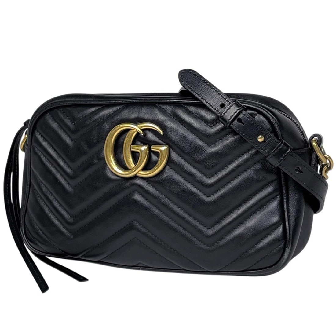 GUCCI GG MARMONT CHAIN SHOULDER BAG QUILTING SHOULDER BAG: GUCCI GG Marmont Chain Shoulder Bag quilting Shoulder Bag Brand: GUCCI Type/Style: Shoulder Bag Material: leather Color: Black Size: Width 23cm(9.1") Height 13.5cm(5.3") Depth 7cm(2.8") Accessories: