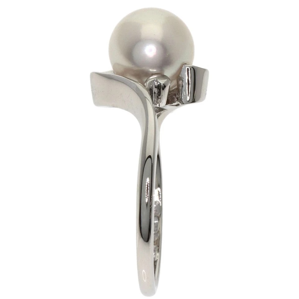MIKIMOTO PEARL PEARL RING K14 WHITE GOLD: MIKIMOTO Pearl Pearl Ring K14 White Gold Brand: MIKIMOTO Type/Style: Ring Material: K14 White Gold, Color: Silver Size: 6.5 (US) Accessories: None Accessories Notice: When purchasing pre-o