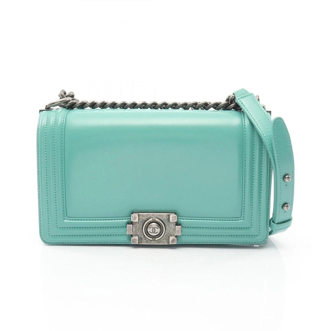 CHANEL CHAIN SHOULDER HANDBAG: CHANEL Chain Shoulder Handbag Brand: CHANEL Type/Style: Shoulder Bag Material: leather Color: Green?ish colors Size: H:14.5cm x W:25cm x D:7cm (H:5.7" x W:9.8" x D:2.8") Accessories: None Accessories