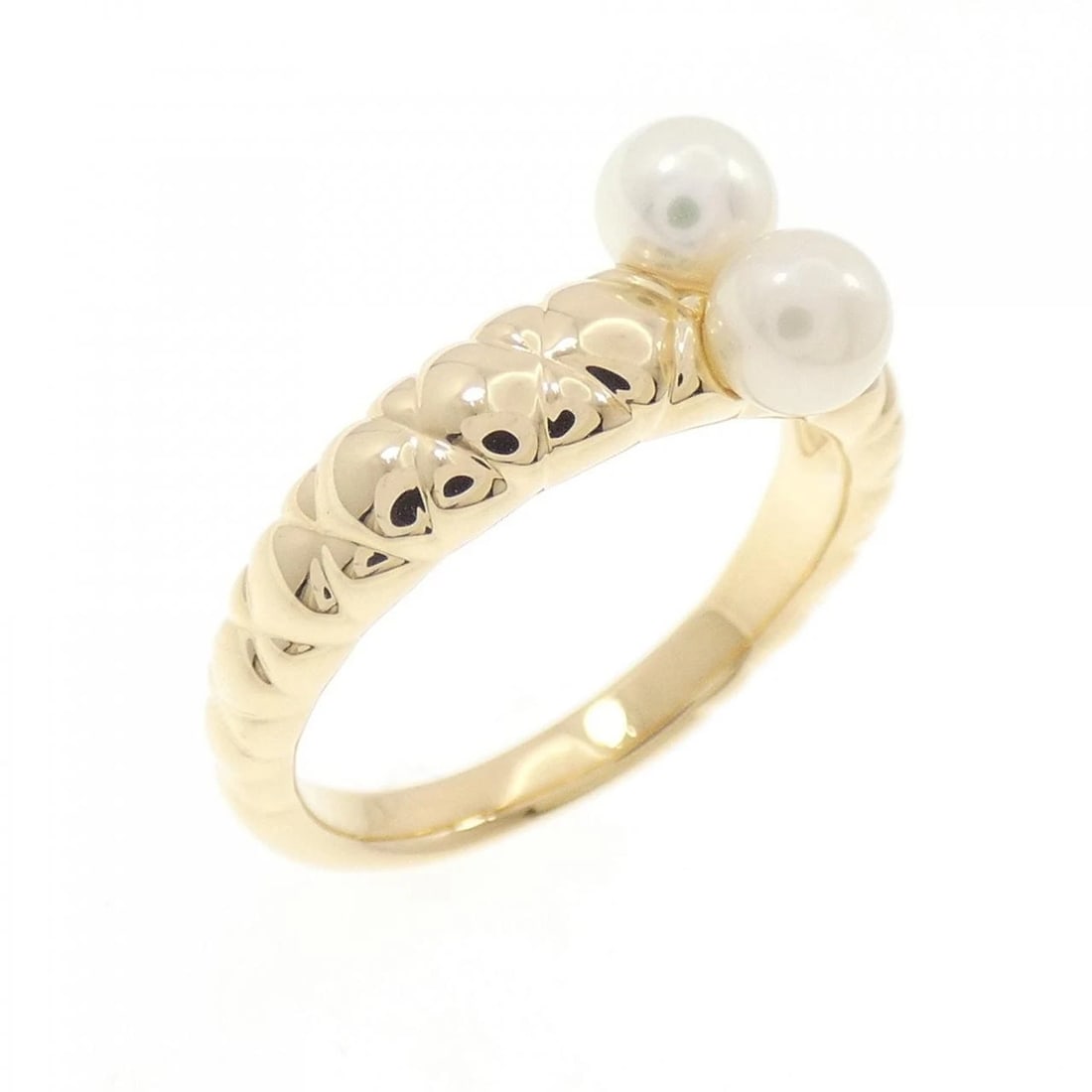 TASAKI AKOYA PEARL RING: Tasaki Akoya Pearl Ring Brand: TASAKI Type/Style: Ring Material: K18 yellow gold, Main Stone/Creation Akoya Pearl Color: yellow gold Size: US3 1/4 Accessories: None Accessories Notice: When