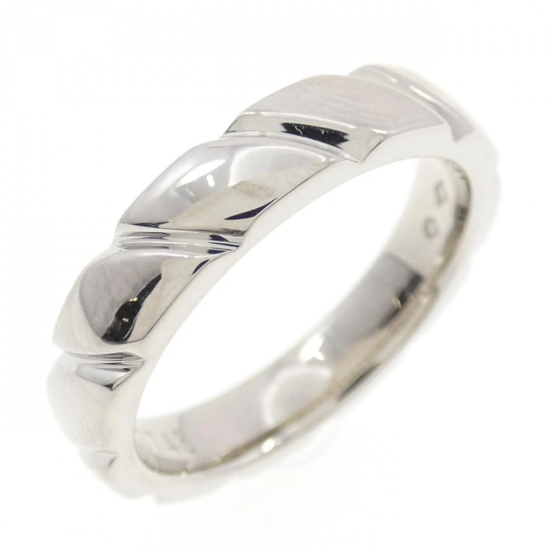 CHAUMET TORSADE GRAND MODEL RING: Chaumet Torsade Grand Model Ring Brand: Chaumet Type/Style: Ring Material: Platinum950, Color: Silver Size: US5 1/2 Accessories: None Accessories Notice: When purchasing pre-owned goods, please refer