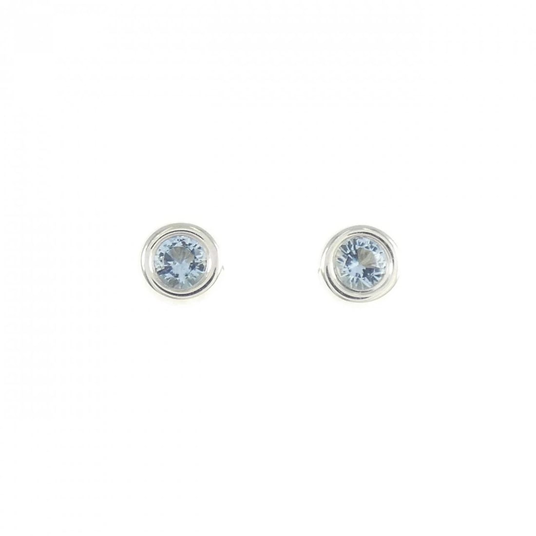 TIFFANY & CO. BY THE YARD PIERCE: TIFFANY & Co. By the Yard Pierce Brand: TIFFANY&Co. Type/Style: TIFFANY&Co. Pierce/Earring Material: 925Silver, Color: Silver Size: Actual Size Diameteraround: 4.4mm Accessories: None Accessories