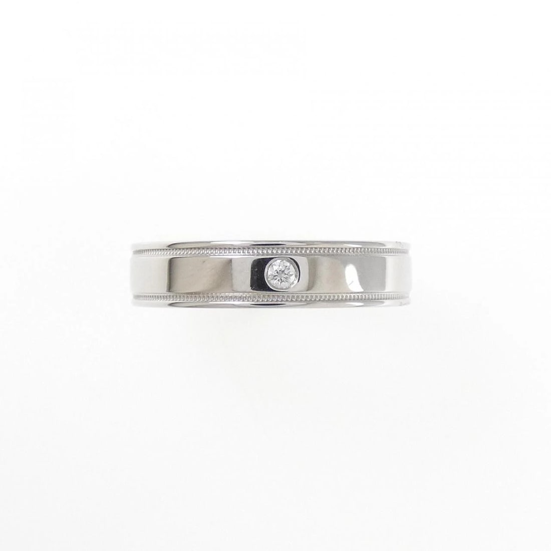 TIFFANY & CO. DOUBLE MILGRAIN RING: TIFFANY & Co. Double Milgrain Ring Brand: TIFFANY&Co. Type/Style: TIFFANY & Co. Ring Material: Platinum950, Main Stone/Creation NATURAL Color: SILVER Size: US4 1/2 Accessories: None Accessories