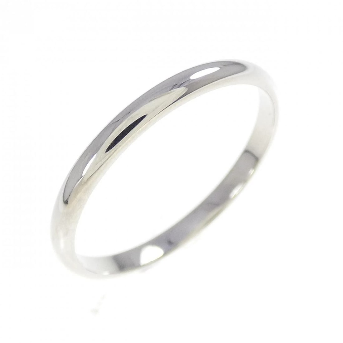 TIFFANY & CO. WEDDING BAND RING: TIFFANY & Co. Wedding Band Ring Brand: TIFFANY&Co. Type/Style: TIFFANY & Co. Ring Material: Platinum950, Color: SILVER Size: US7 1/4 Accessories: None Accessories Notice: When purchasing pre-owned
