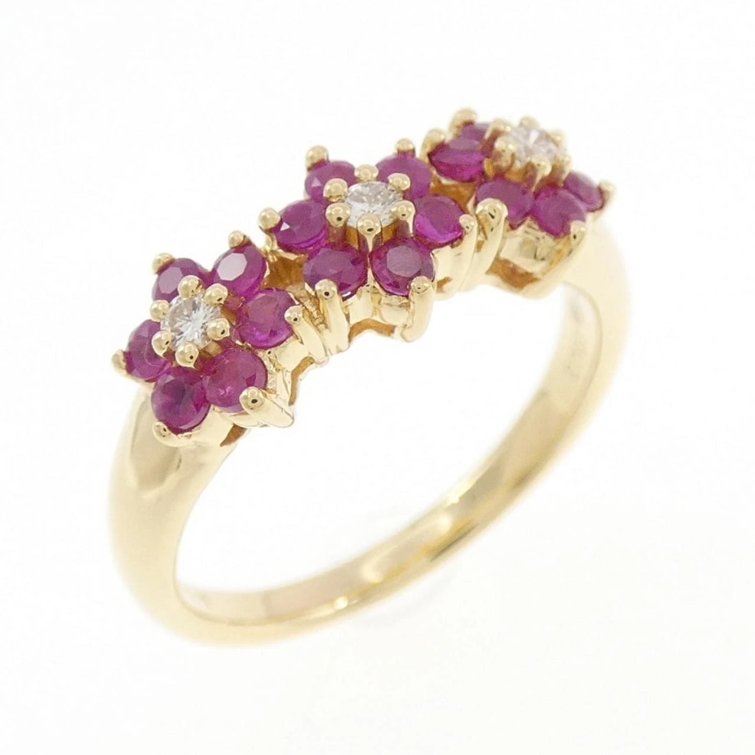 PONTE VECCHIO RUBY RING: Ponte Vecchio Ruby Ring Brand: Ponte Vecchio Type/Style: Ponte Vecchio Ring Material: K18 yellow gold, Main Stone/Creation Ruby Secondary Stone Natural" Color: none Size: US5 Accessories: None