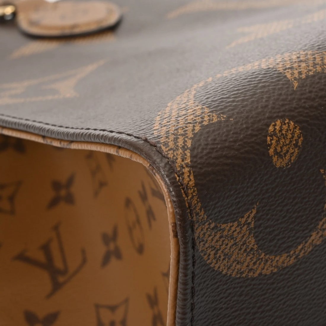 LOUIS VUITTON MM MONOGRAM GIANT REVERSE - 6