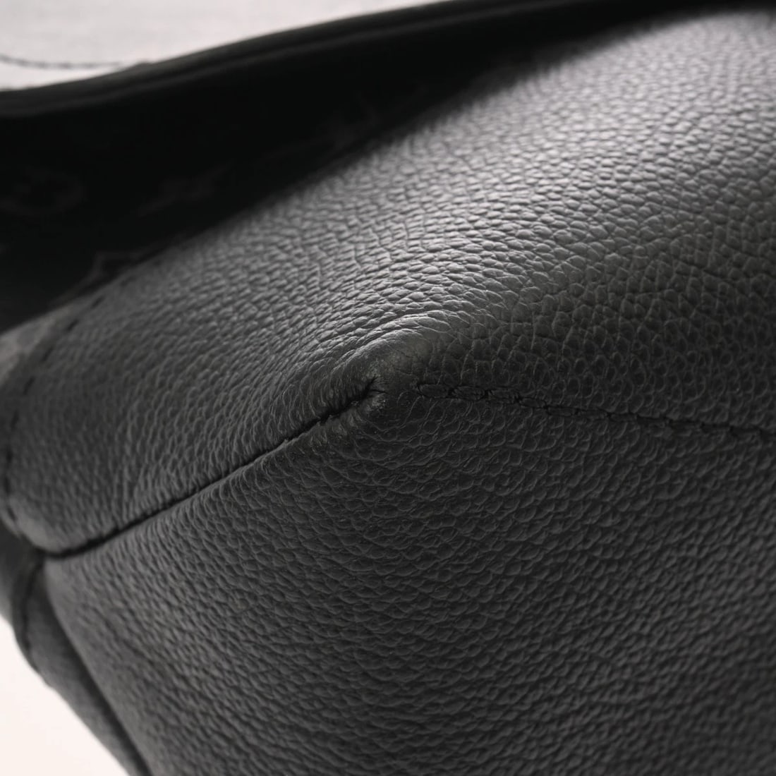 LOUIS VUITTON SAUMUR MESSENGER ECLIPSE MONOGRAM CANVAS - 5