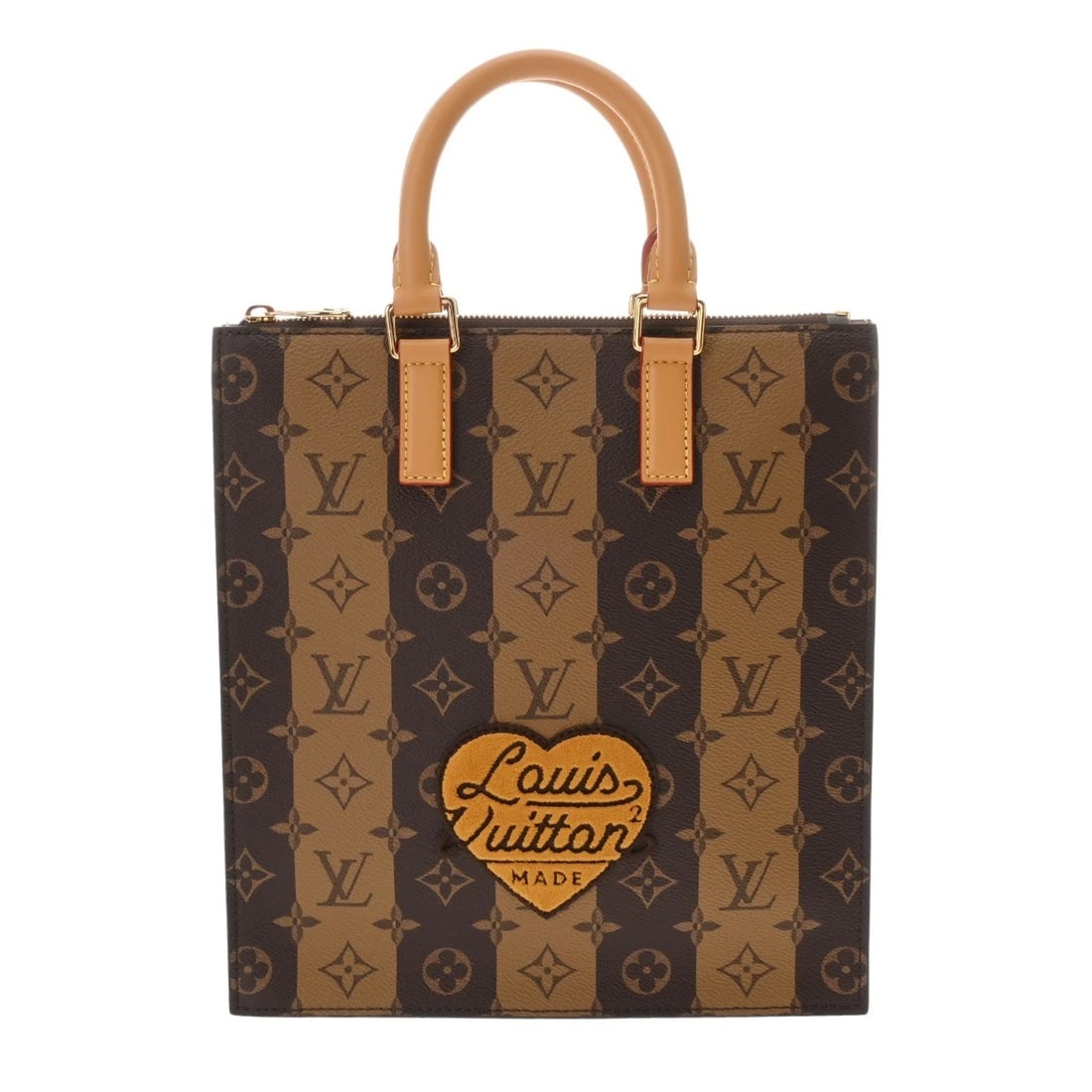 LOUIS VUITTON SAC PLAT MESSENGER BAG NIGO COLLABORATION 2WAY: LOUIS VUITTON Sac Plat Messenger Bag NIGO Collaboration 2WAY Brand: LOUIS VUITTON Type/Style: Handbag Material: Monogram canvas Color: Brown Size: H:about 11.0inch W:about 10.2inch D:about 2.4inch