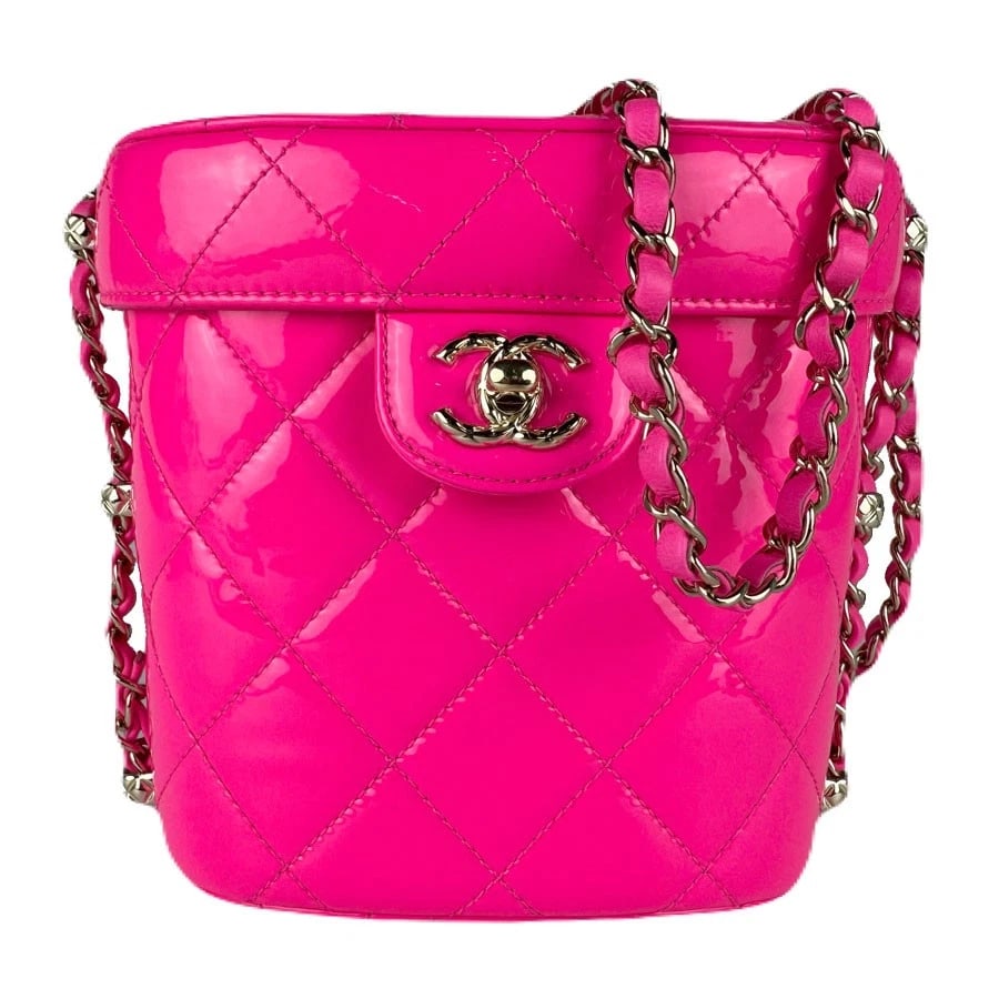 CHANEL MATELASSE CHIAN SHOULDER BAG: CHANEL Matelasse Chian Shoulder Bag Brand: CHANEL Type/Style: Shoulder Bag Material: Patent Leather Color: Neon Pink Size: Size [inch] W:5.9inx H:6.7inx D:3.1in Size [cm] W:15cmx H:17cmx D:8cm Acc