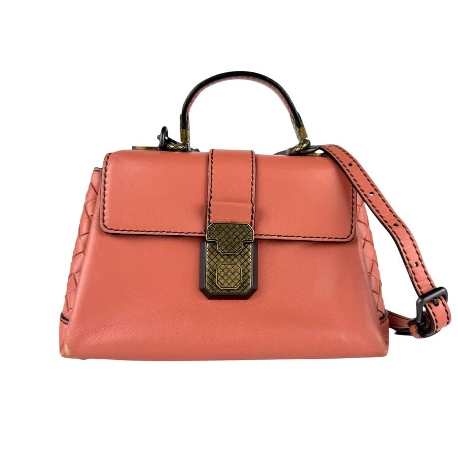 BOTTEGAVENETA INTRECCIATO SHOULDER BAG HANDBAG: BOTTEGAVENETA Intrecciato Shoulder Bag Handbag Brand: BOTTEGAVENETA Type/Style: Shoulder Bag Material: Leather Color: Coral Pink Size: Size [inch] W:7.9inx H:5.5inx D:3.1in Handle Length:6.3in Size