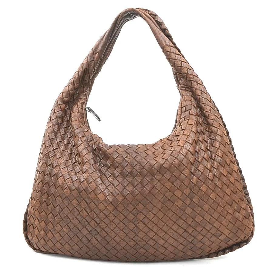 BOTTEGAVENETA INTRECCIATO SHOULDER BAG: BOTTEGAVENETA Intrecciato Shoulder Bag Brand: BOTTEGAVENETA Type/Style: Shoulder Bag Material: Leather Color: Brown Size: Size [inch] (Max)W:15.0inx H:10.6in Size [cm] (Max)W:38cmx H:27cm