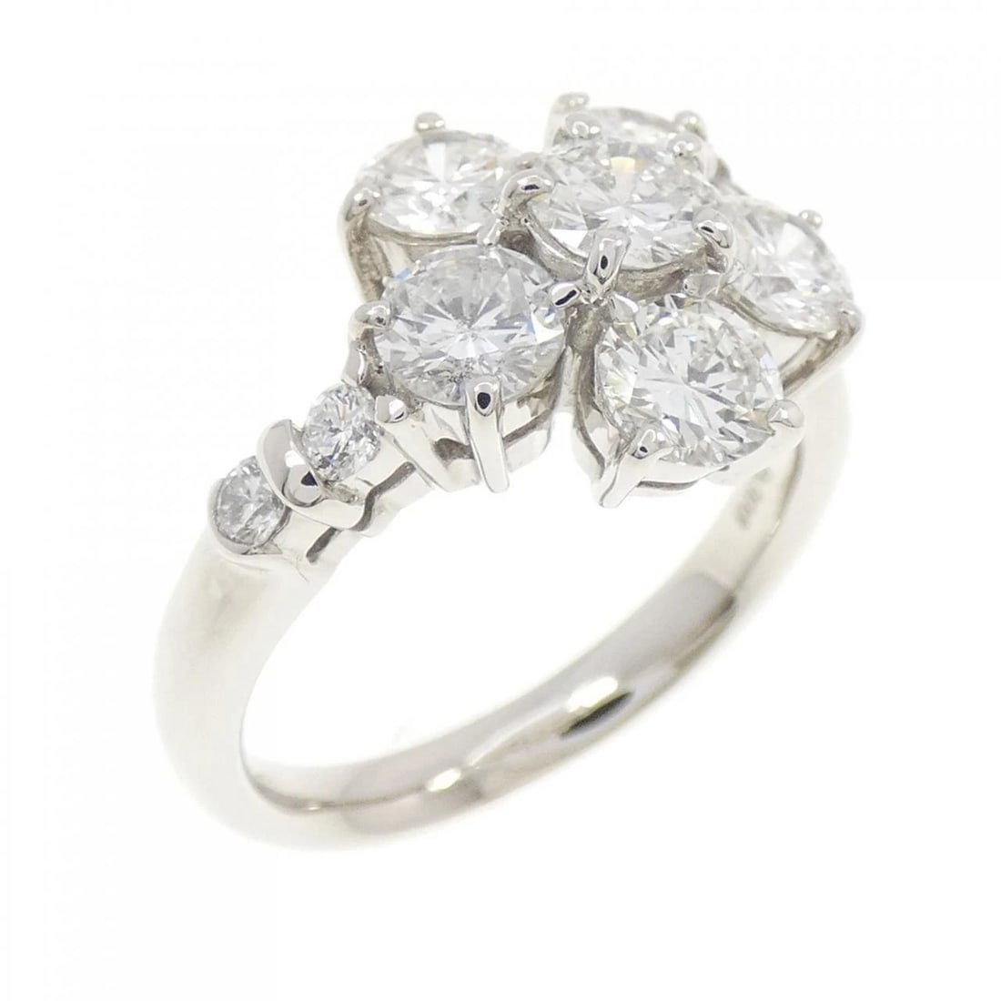 PT900 FLOWER DIAMOND RING: PT900 Flower Diamond Ring Brand: Unbranded Type/Style: Diamond Ring Material: PT900, Main Stone/Creation NATURAL Color: SILVER Size: US 6 1/4 Accessories: None Accessories Notice: When pur