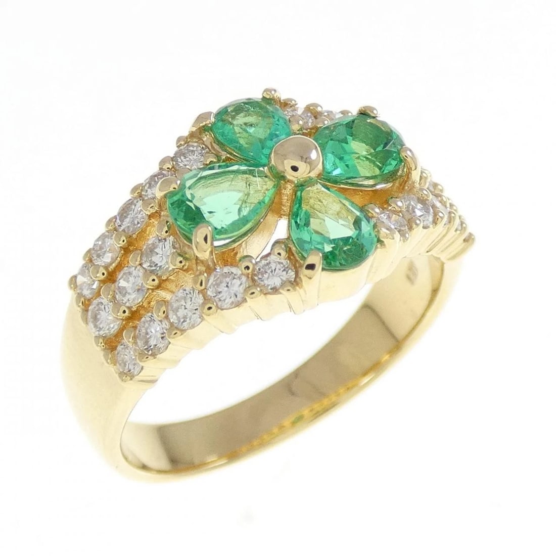 K18YG FLOWER EMERALD RING: K18YG Flower Emerald Ring Brand: Unbranded Type/Style: Emerald Ring Material: 18K Yellow Gold, Main Stone/Creation Emerland Secondary Stone Diamond Color: Yellow Gold Size: US 6 Accessories: None