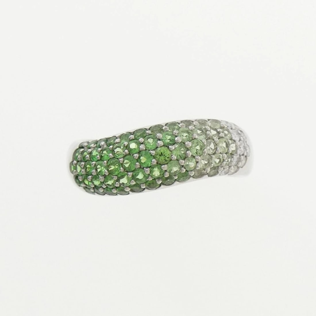 K18WG GREEN GARNET RING: K18WG Green Garnet Ring Brand: Unbranded Type/Style: Garnet Ring Material: K18WG, Main Stone/Creation Garnet Secondary Stone Diamond Color: White Gold Size: US 6 1/2 Accessories: None Accessories