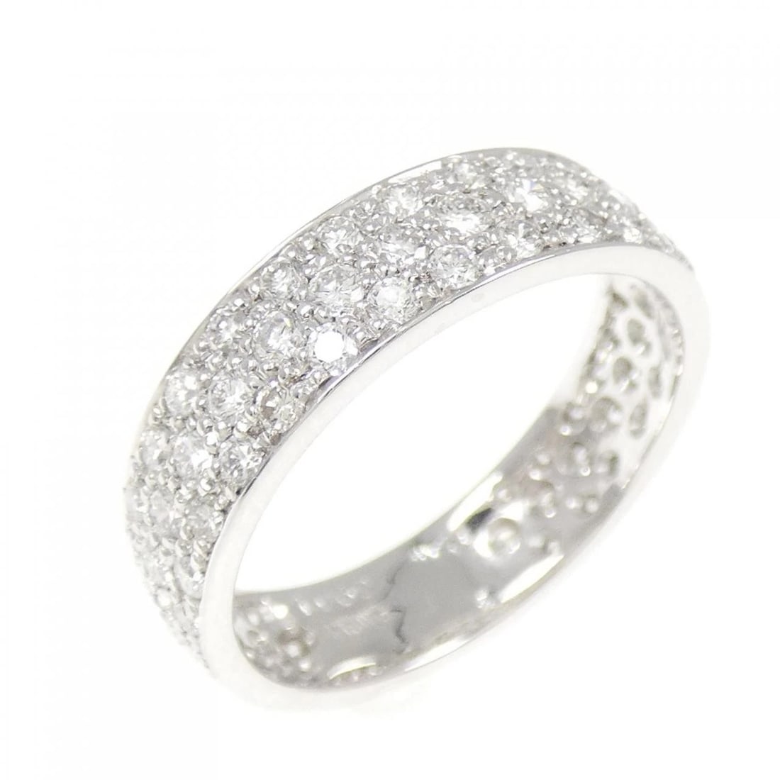 K18WG PAVE DIAMOND RING: K18WG Pave Diamond Ring Brand: Unbranded Type/Style: Diamond Ring Material: 18k White Gold, Main Stone/Creation Natural Color: White Gold Size: US 6 1/4 Accessories: None Accessories Notic