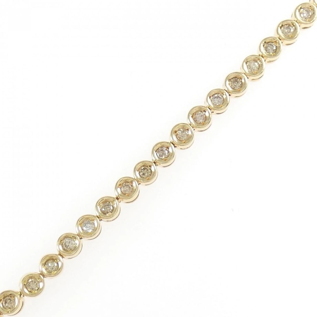 K18YG DIAMOND BRACELET: K18YG Diamond Bracelet Brand: Unbranded Type/Style: Braclet Material: 18K Yellow Gold, Main Stone/Creation Natural Color: Yellow Gold Size: 17.5cm Actual Size Max width approx: 3.3mm Accessories:
