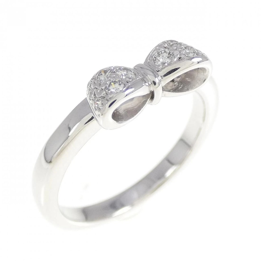 K18WG RIBBON DIAMOND RING: K18WG Ribbon Diamond Ring Brand: Unbranded Type/Style: Diamond ring Material: 18k White Gold, Main Stone/Creation Natural Color: White Gold Size: US 5 1/4 Accessories: None Accessories Notice: When