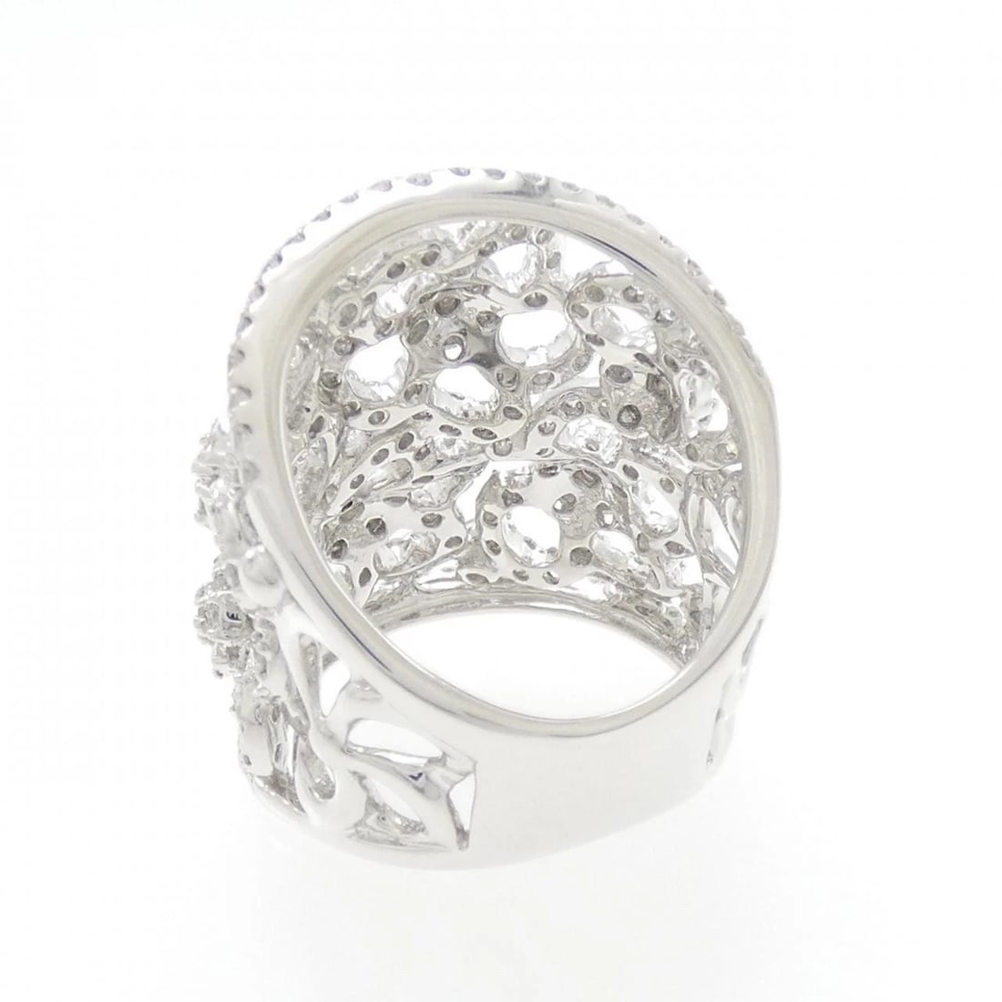 K18WG FLOWER DIAMOND RING - 3