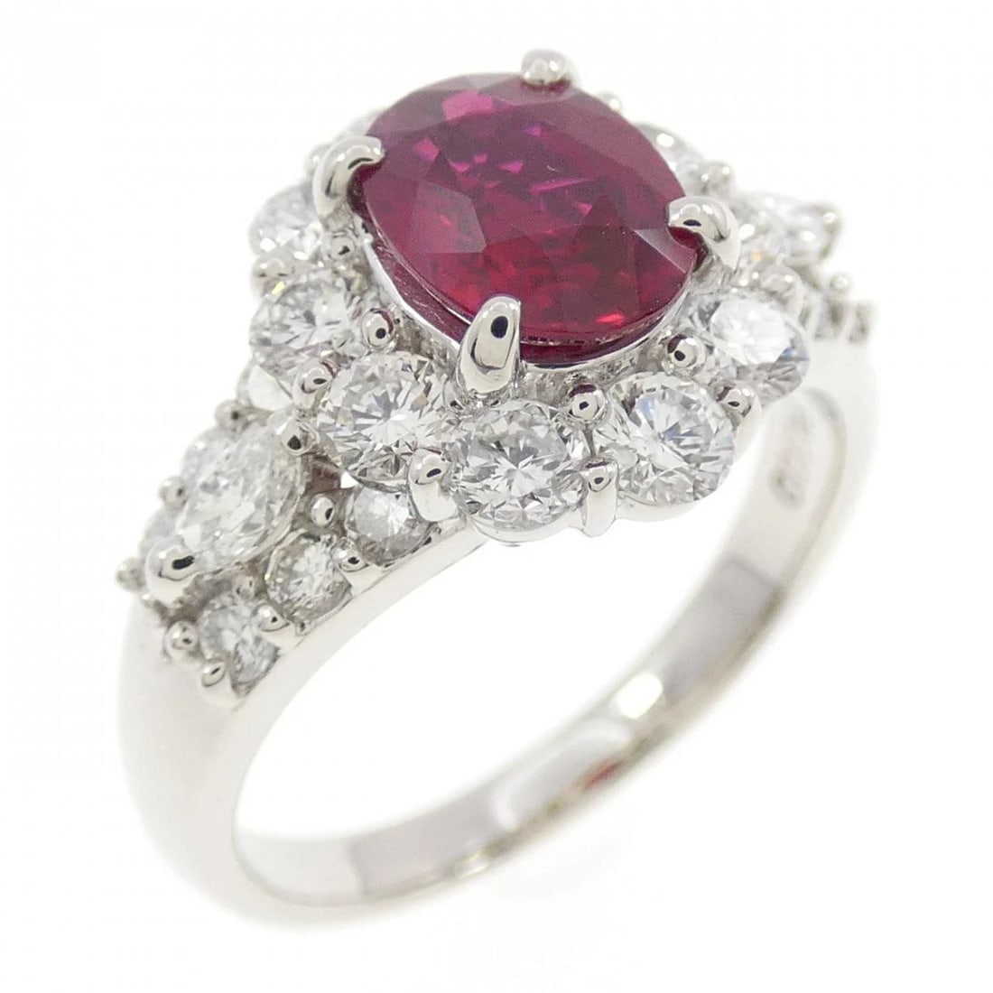 PT900 RUBY RING: PT900 Ruby Ring Brand: Unbranded Type/Style: Ruby Ring Material: Platinum900, Main Stone/Creation RubySecondary Stone Diamond Color: Platinum Size: US 5 1/2 Accessories: None Accessories N