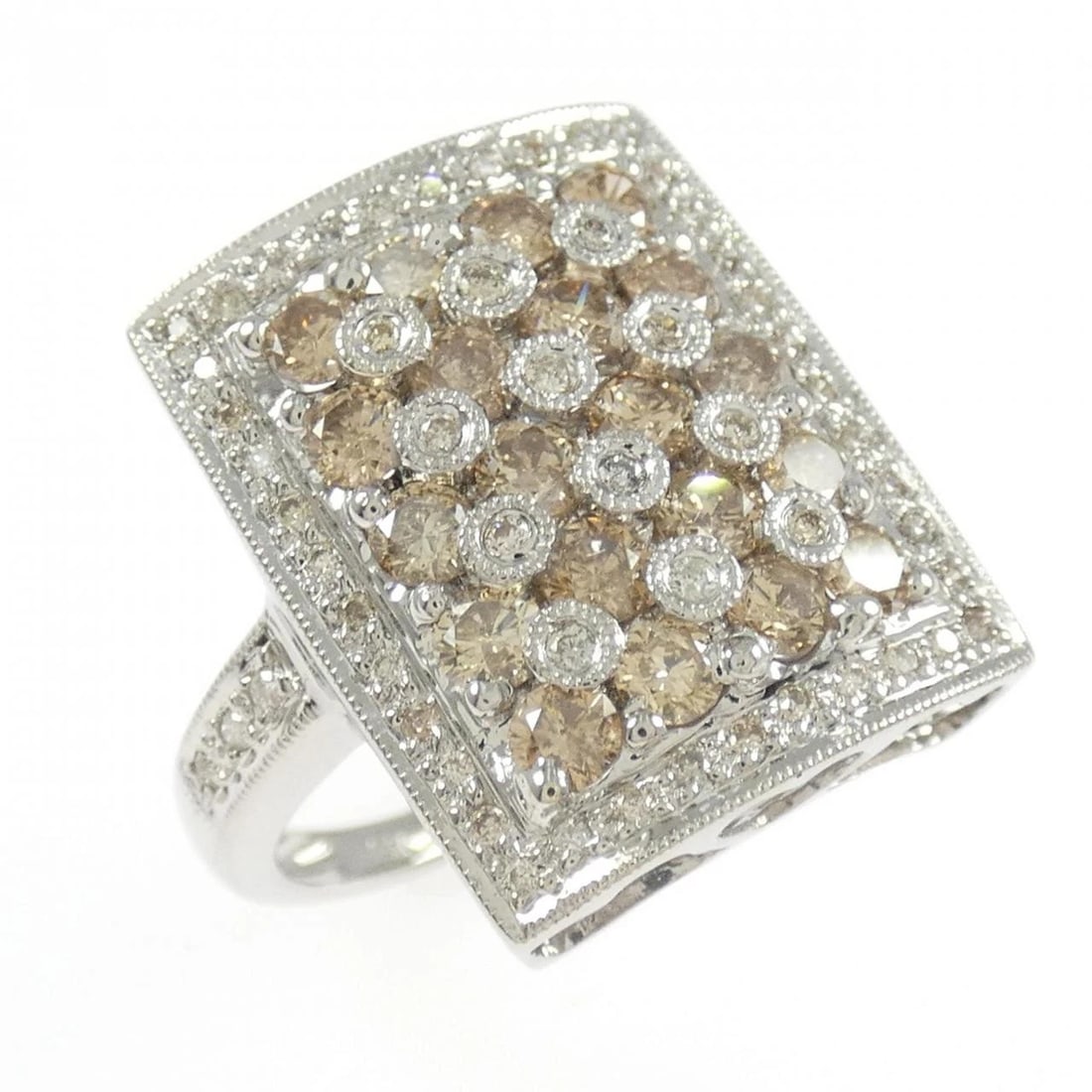 K18WG DIAMOND RING: K18WG Diamond Ring Brand: Unbranded Type/Style: Diamond Ring Material: K18WG, Main Stone/Creation Natural Color: White Gold Size: US 6 1/4 Accessories: None Accessories Notice: When purchasing