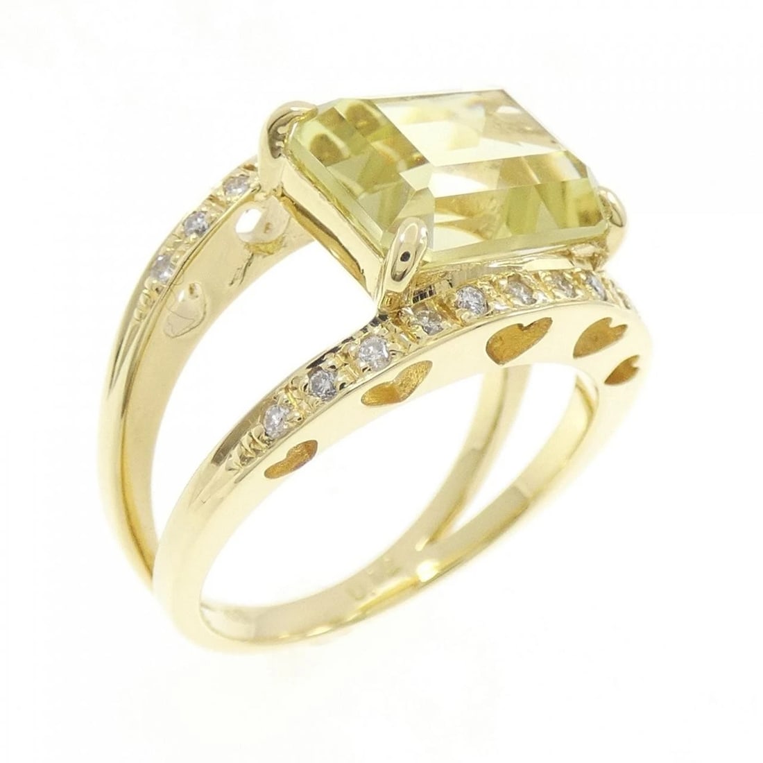 K18YG QUARTZ RING: K18YG Quartz Ring Brand: Unbranded Type/Style: Quartz Ring Material: 18K Yellow Gold, Main Stone/Creation Quartz Secondary Stone Diamond Color: Yellow Gold Size: US 6 1/4 Accessories: None