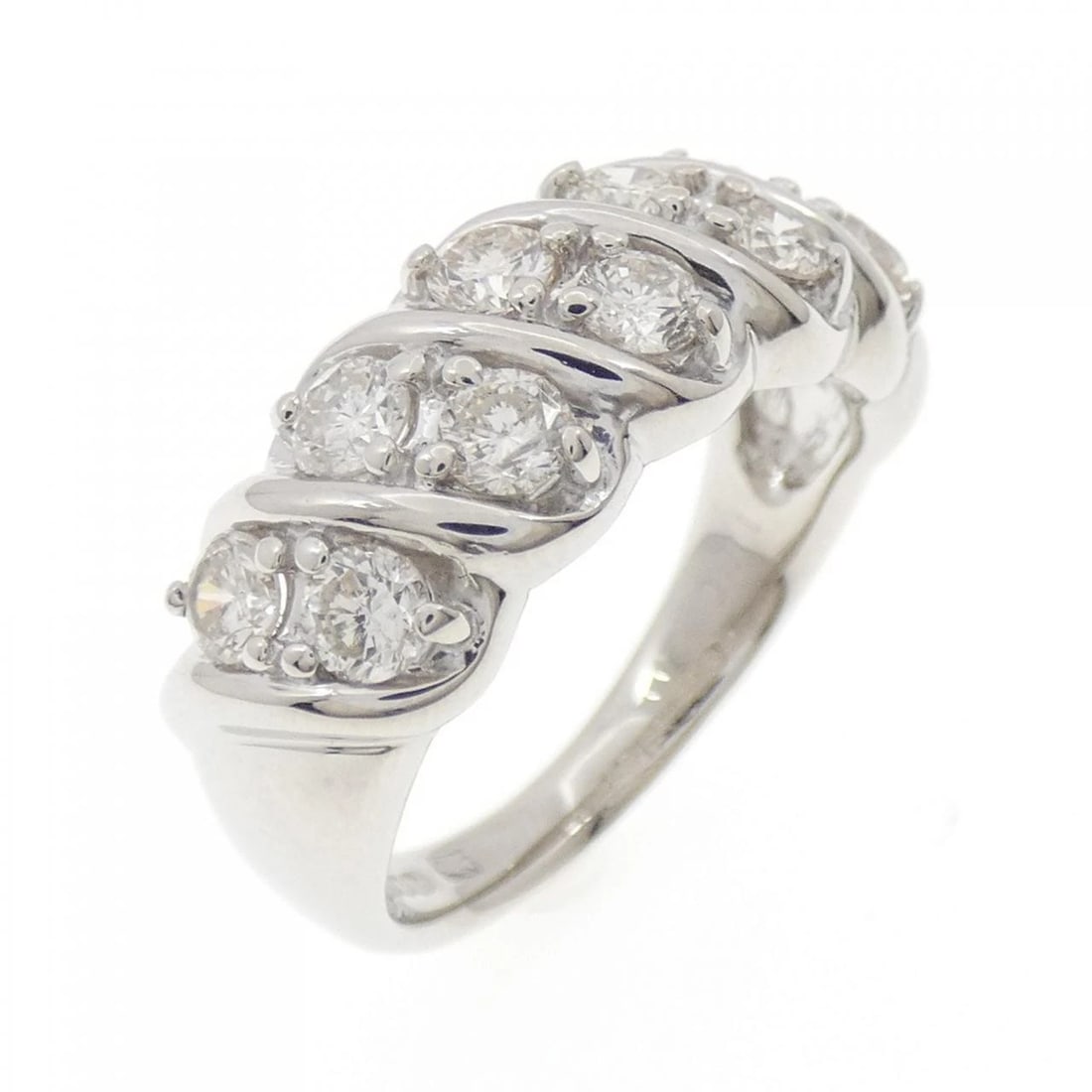 PT900 DIAMOND RING: PT900 Diamond Ring Brand: Unbranded Type/Style: Diamond Ring Material: Platinum900, Main Stone/Creation Natural Color: Platinum Size: US 6 1/4 Accessories: None Accessories Notice: When pu