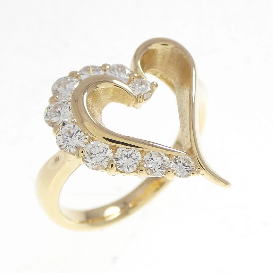 K18YG HEART DIAMOND RING: K18YG Heart Diamond Ring Brand: Unbranded Type/Style: Diamond Ring Material: K18YG, Main Stone/Creation NATURAL Color: YELLOW GOLD Size: US 5 1/4 Accessories: None Accessories Notice: When