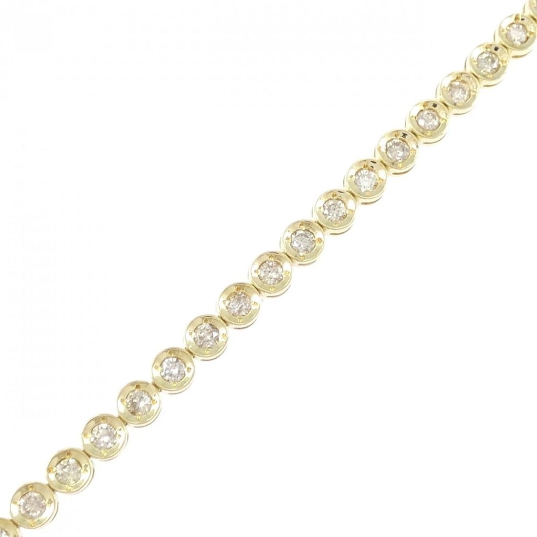 18K YELLOW GOLD DIAMOND BRACELET: 18K Yellow Gold Diamond Bracelet Brand: Unbranded Type/Style: DiamondBracelet Material: K18YG, Main Stone/Creation Natural Color: Yellow gold Size: 18cmActual Size Max width approx.: 4.2mm Accesso