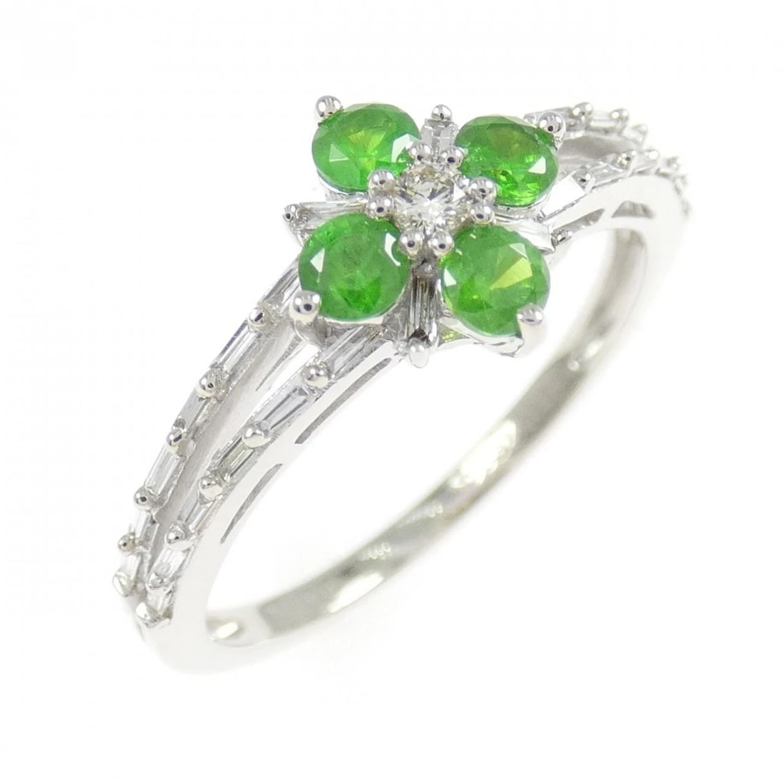 K18WG FLOWER DEMANTOID GARNET RING: K18WG Flower Demantoid Garnet Ring Brand: Unbranded Type/Style: Demantoid Garnet Ring Material: 18k White Gold, Main Stone/Creation Demantoid Garnet Secondary Stone Diamond Color: White Gold Size: US