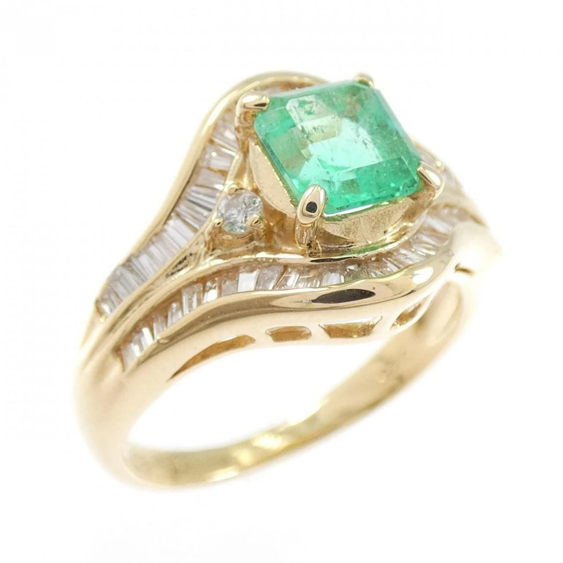 18K YELLOW GOLD EMERALD RING: 18K Yellow Gold Emerald Ring Brand: Unbranded Type/Style: Emerald Ring Material: K18YG, Main Stone/Creation EmeraldSecondary Stone Diamond Color: Yellow gold Size: US 5 3/4 Accessories: None