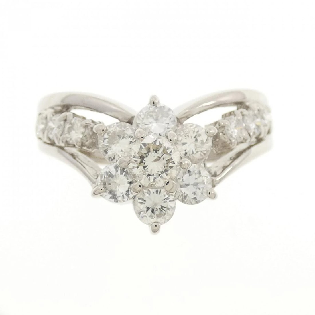 PT900 FLOWER DIAMOND RING - 2