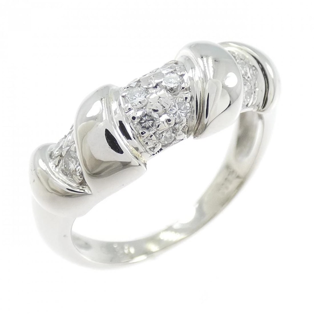 PT900 DIAMOND RING: PT900 Diamond Ring Brand: Unbranded Type/Style: Diamond Ring Material: PT900, Main Stone/Creation Natural Color: Silver Size: US 6 1/4 Accessories: None Accessories Notice: When purchasing