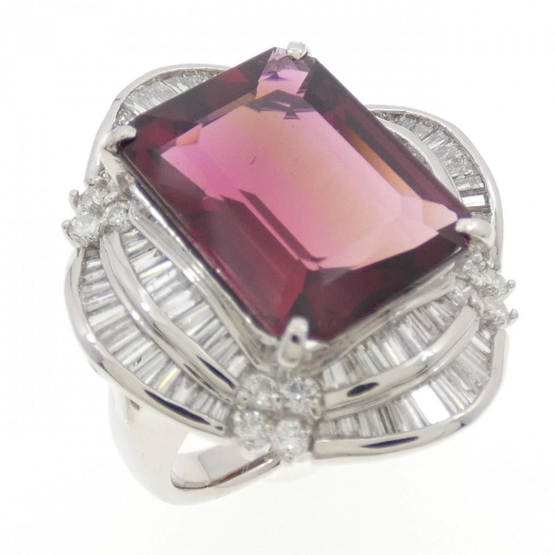 PT900 TOURMALINE RING (1 of 2)