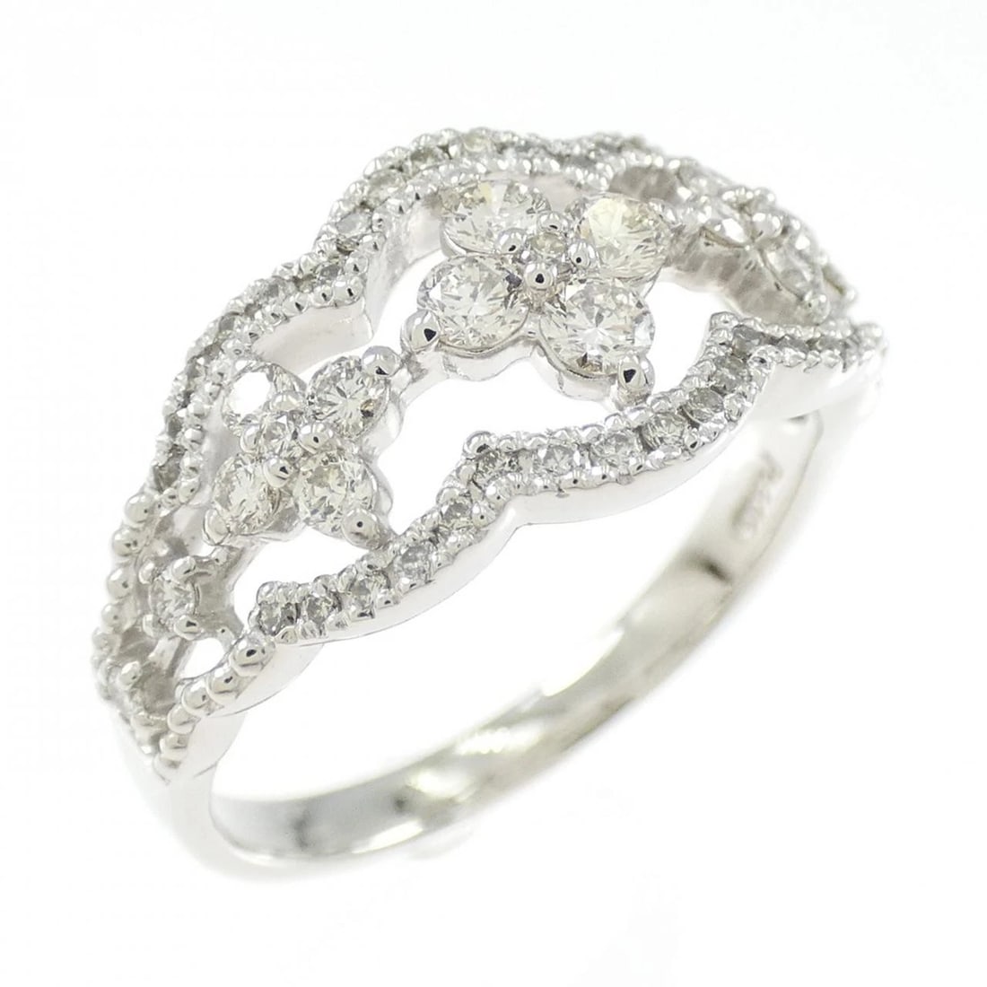PT900 FLOWER DIAMOND RING: PT900 Flower Diamond Ring Brand: Unbranded Type/Style: Diamond Ring Material: Platinum900, Main Stone/Creation Natural Color: Platinum Size: US 6 1/4 Accessories: None Accessories Notice: When