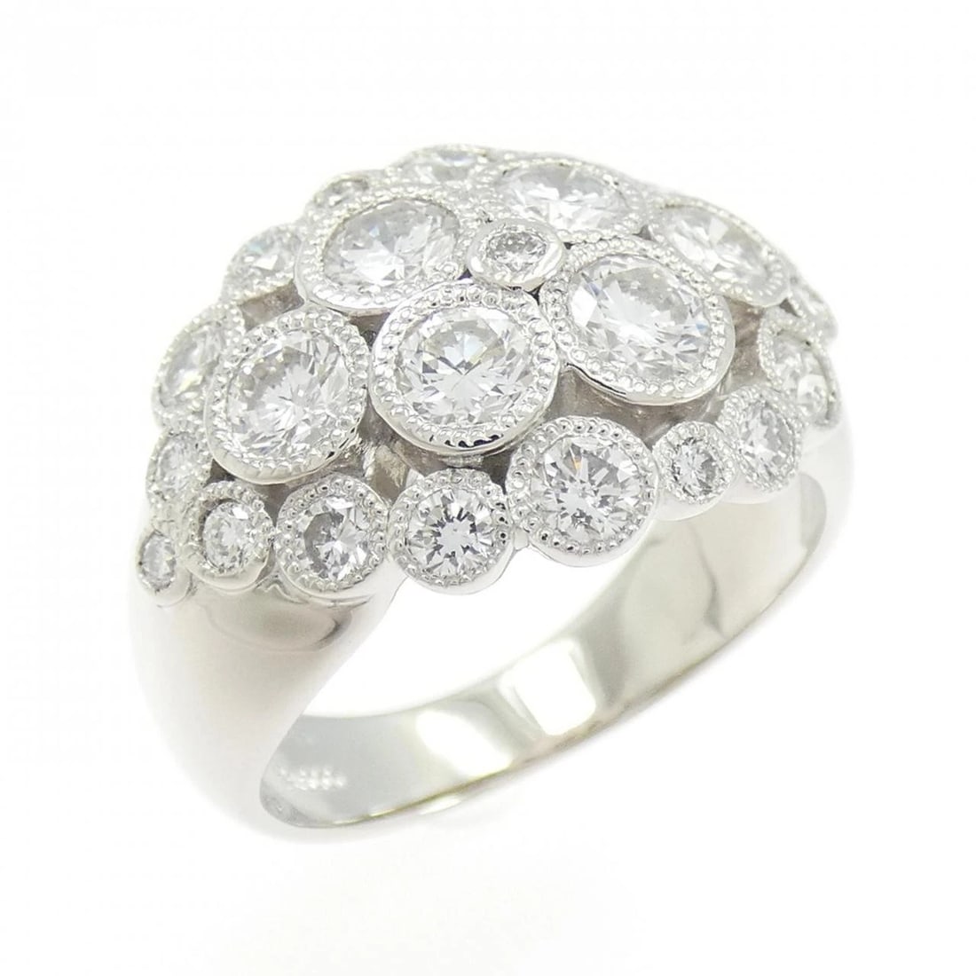 PT900 DIAMOND RING (1 of 3)