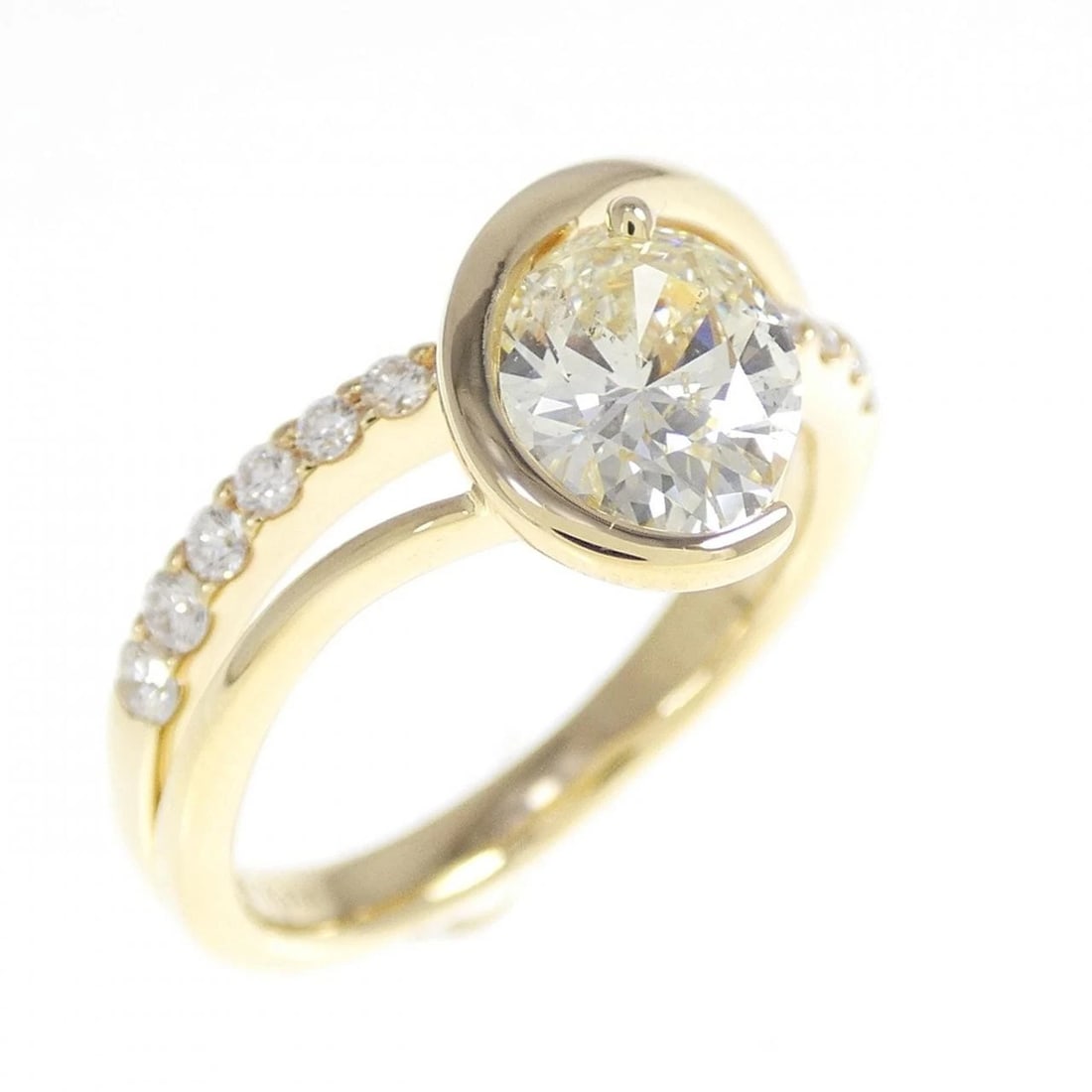 K18YG DIAMOND RING: K18YG Diamond Ring Brand: Unbranded Type/Style: Ring Material: K18YG, Main Stone/Creation Natural Color: Yellow Gold Size: US 6 1/4 Accessories: None Accessories Notice: When purchasing pre-owned