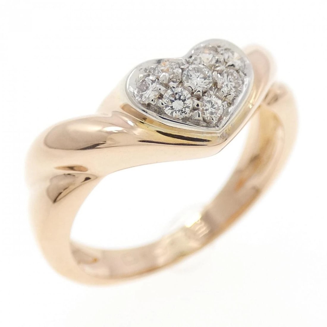 750PG/750WG HEART PAVE DIAMOND RING: 750PG/750WG Heart Pave Diamond Ring Brand: Unbranded Type/Style: Diamond ring Material: 750PG/750WG, Main Stone/Creation Natural Color: Pink gold Size: US 5.75 Accessories: None Accessories Notice: